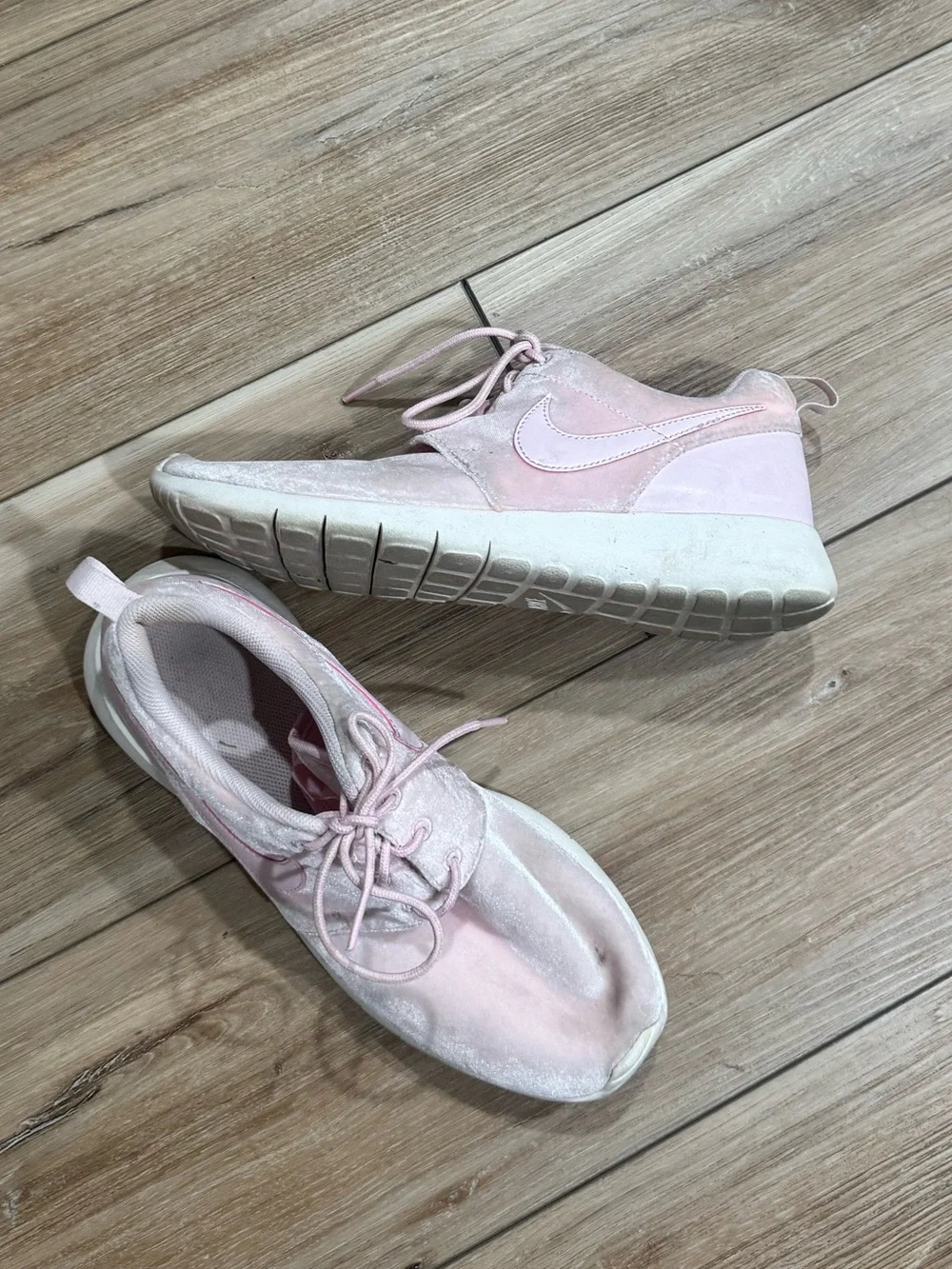 Nike Pink Roshe Girls Sneakers